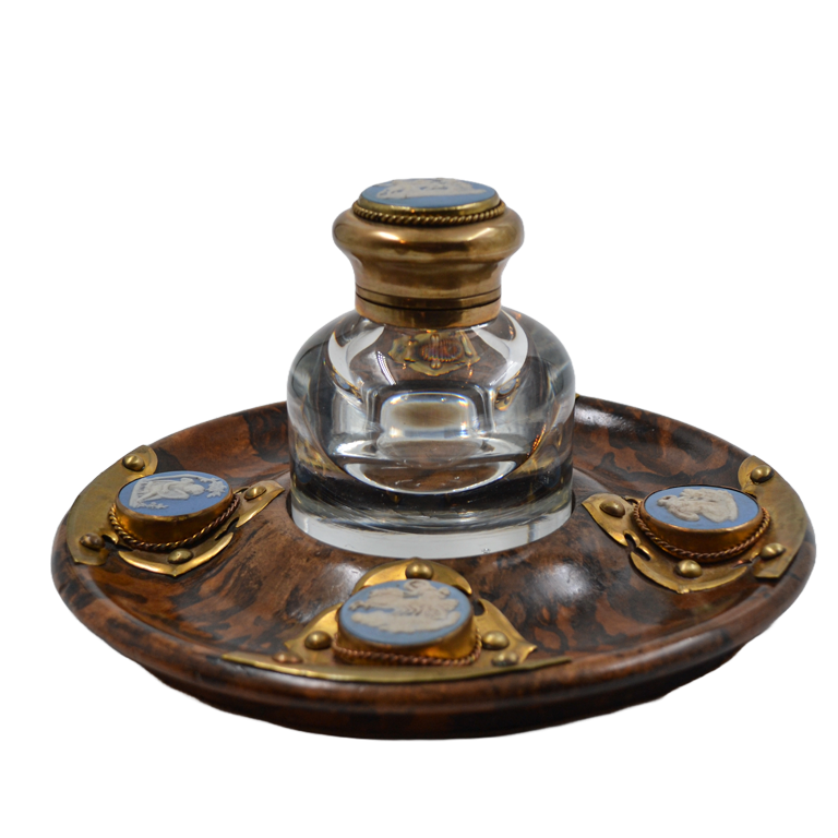 Calimara bronz doré, Wedgwood - TreasureTrove