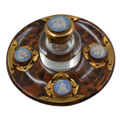 Calimara bronz doré, Wedgwood - TreasureTrove