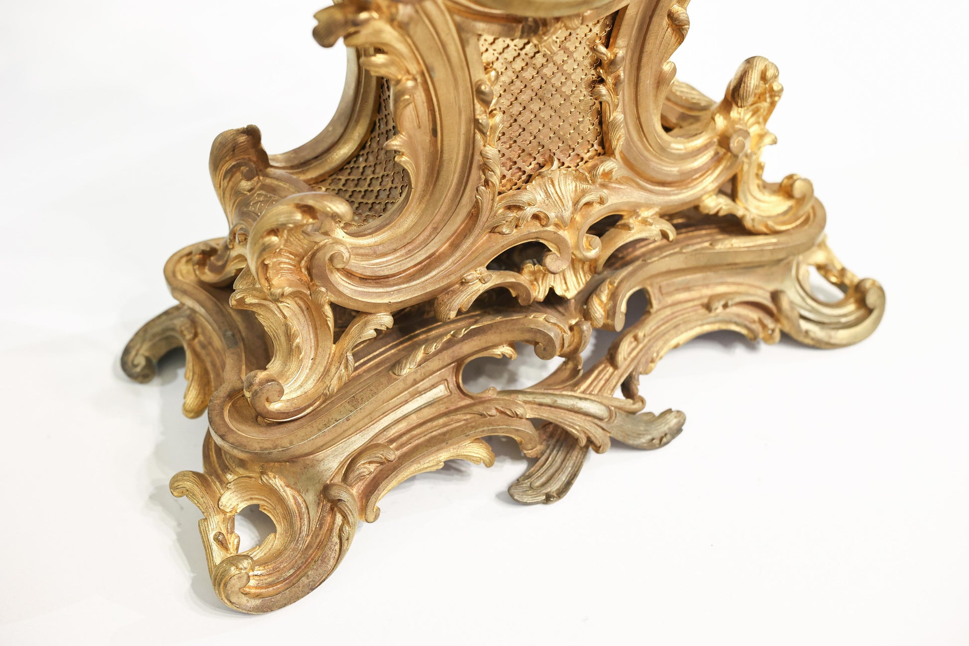 Ceas de semineu din bronz dore - Decorative
