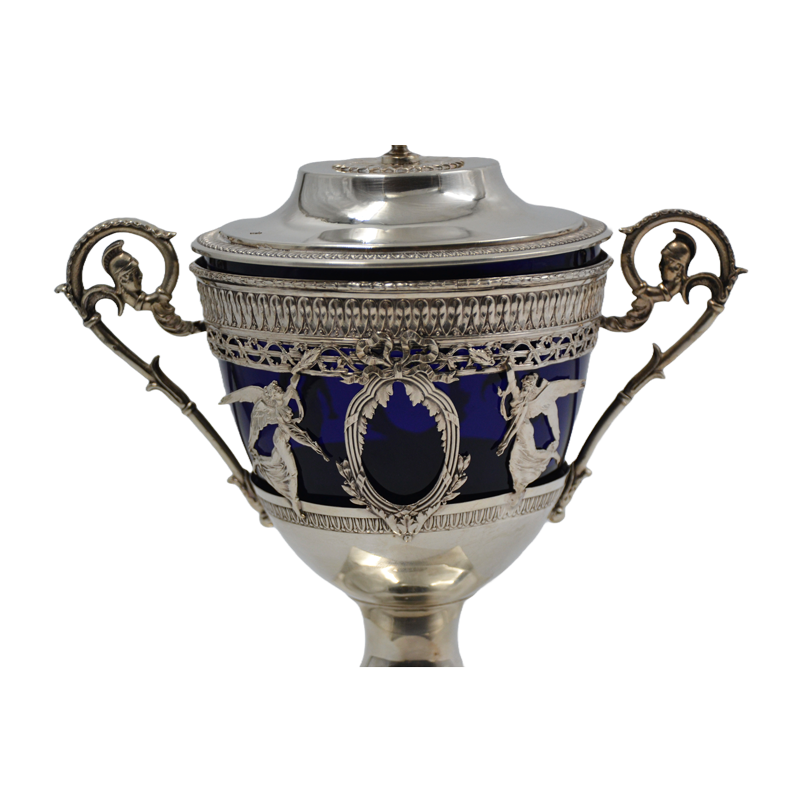 Cupă din argint - TreasureTrove