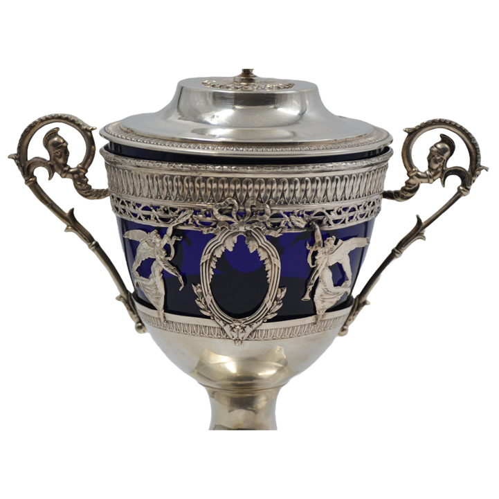 Cupă din argint - TreasureTrove