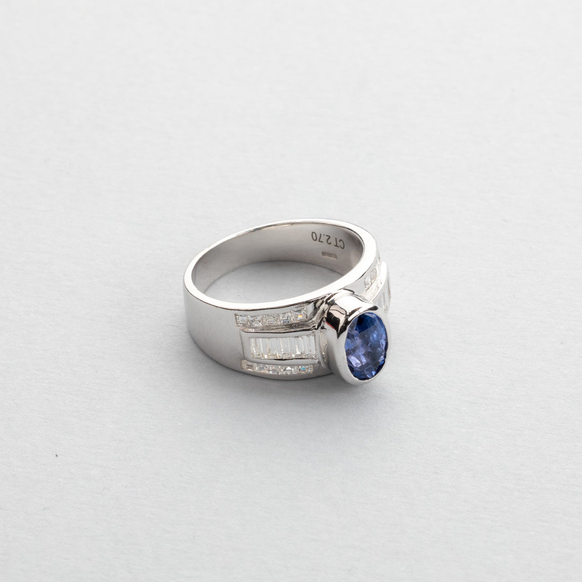 Inel cu safir natural si diamante naturale - Inel