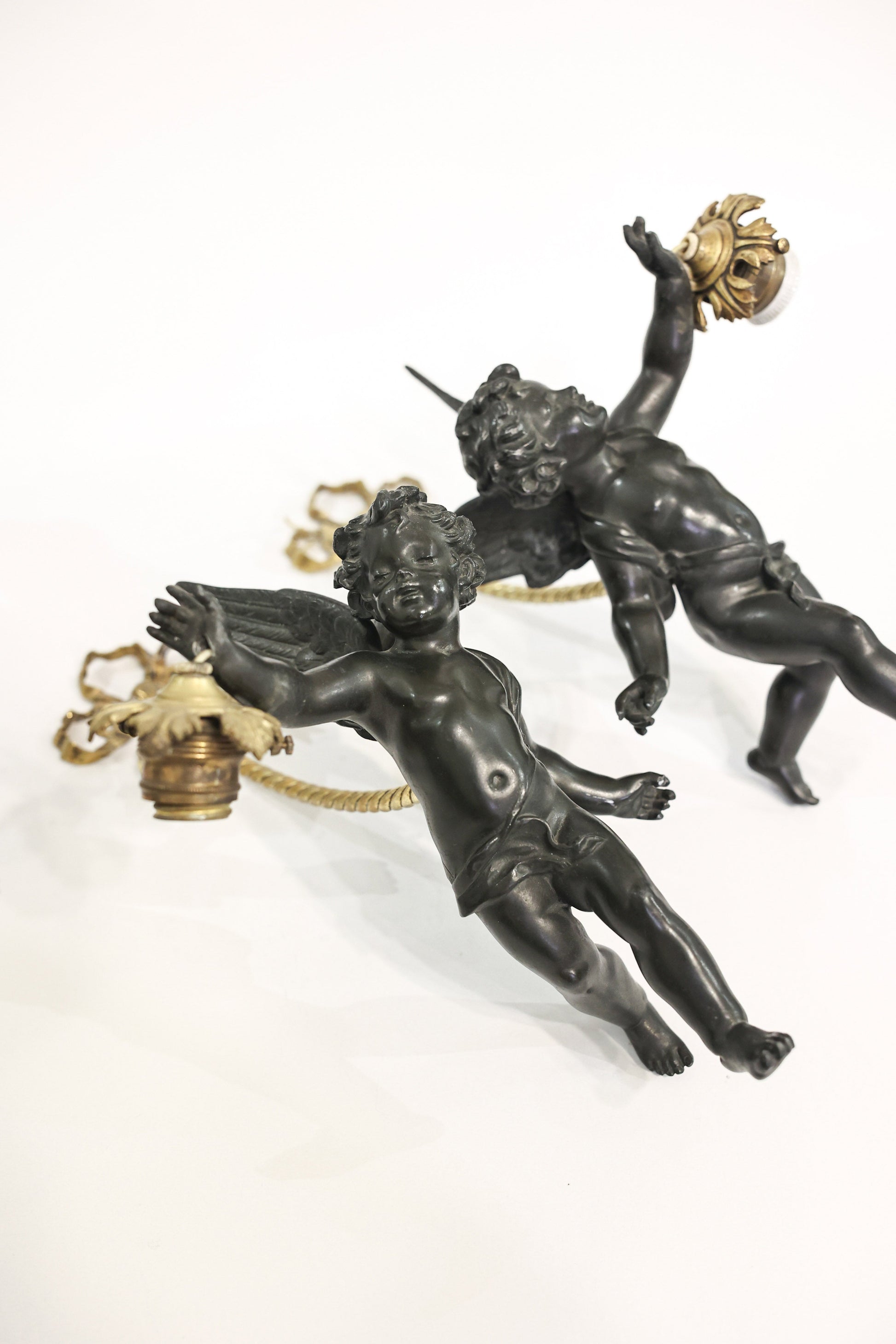 Pereche de aplice decorate cu „Puttie” - Iluminat